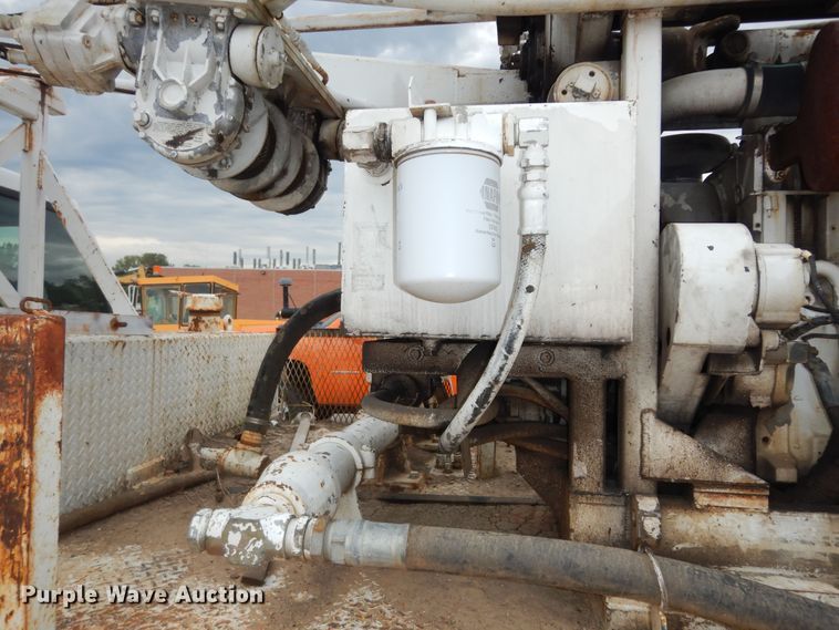 image for item DM3160 2000 Ford F550 Super Duty XL  drilling rig truck