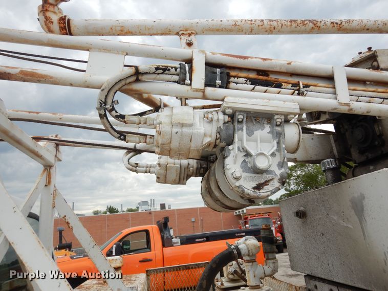 image for item DM3160 2000 Ford F550 Super Duty XL  drilling rig truck