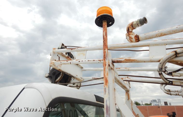 image for item DM3160 2000 Ford F550 Super Duty XL  drilling rig truck