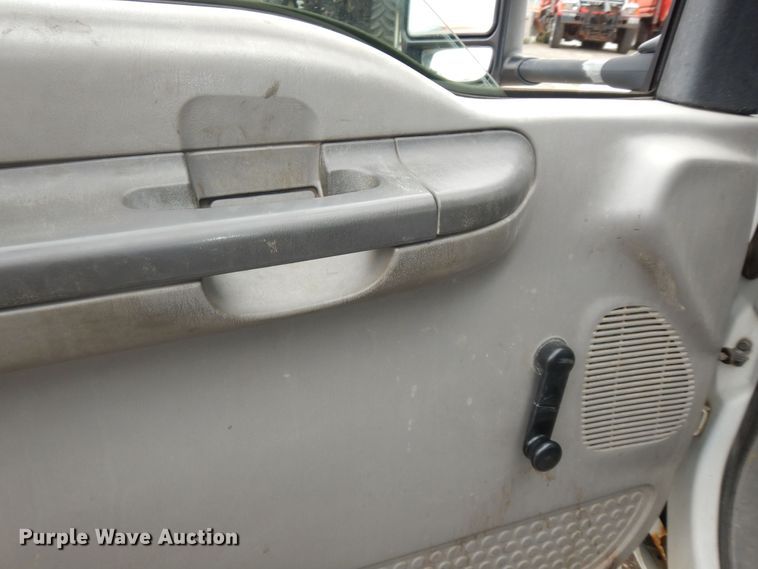 image for item DM3160 2000 Ford F550 Super Duty XL  drilling rig truck