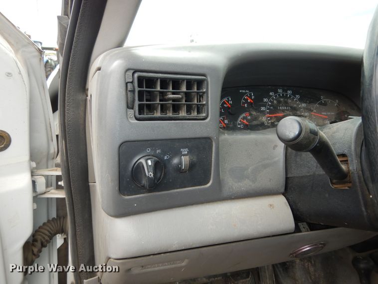 image for item DM3160 2000 Ford F550 Super Duty XL  drilling rig truck