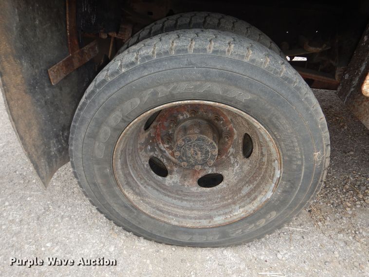 image for item DM3160 2000 Ford F550 Super Duty XL  drilling rig truck