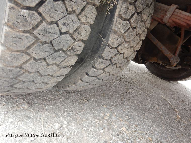 image for item DM3160 2000 Ford F550 Super Duty XL  drilling rig truck