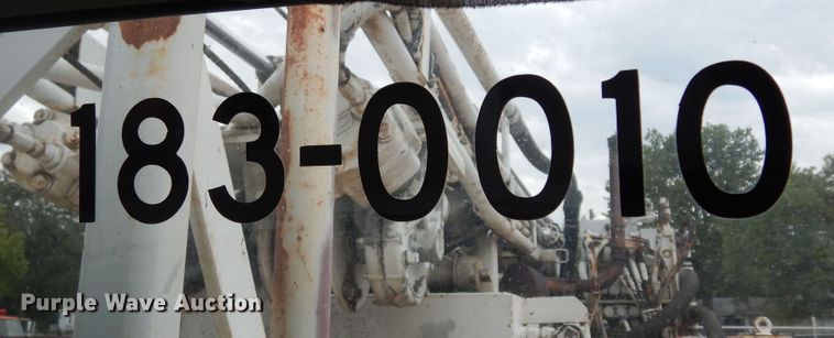 image for item DM3160 2000 Ford F550 Super Duty XL  drilling rig truck