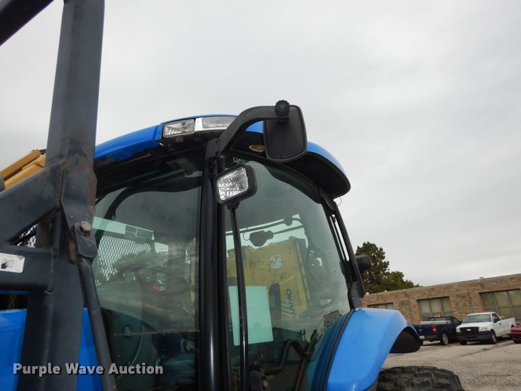 image for item DM3166 2004 New Holland TS115A  tractor