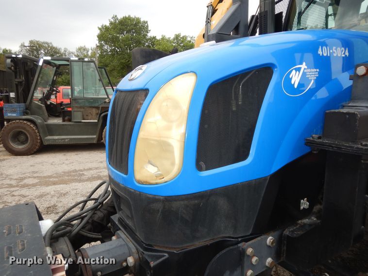 image for item DM3166 2004 New Holland TS115A  tractor