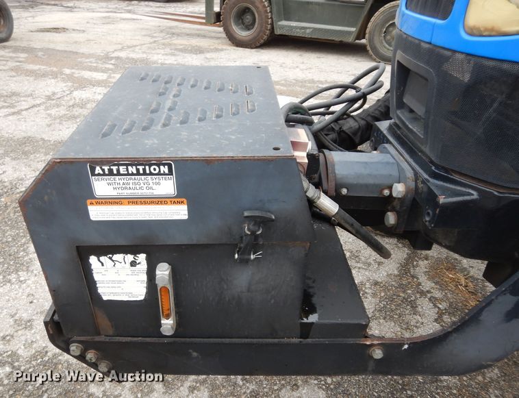 image for item DM3166 2004 New Holland TS115A  tractor