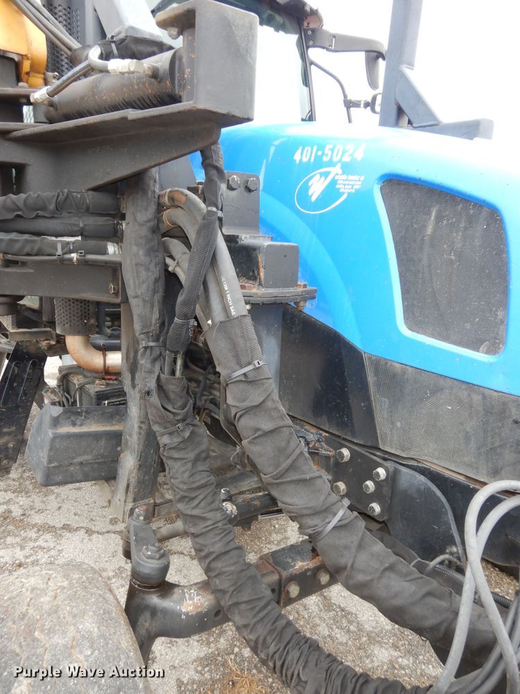image for item DM3166 2004 New Holland TS115A  tractor