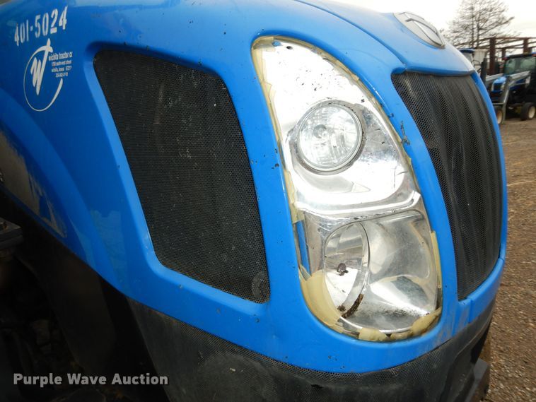 image for item DM3166 2004 New Holland TS115A  tractor