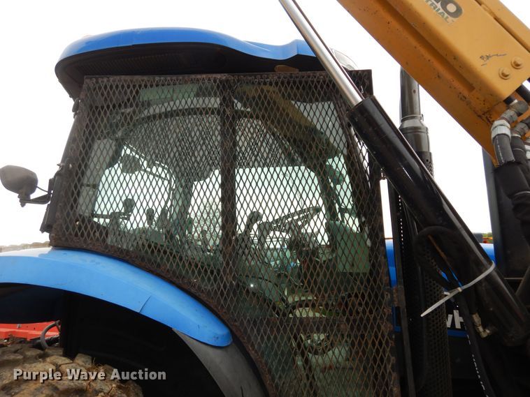 image for item DM3166 2004 New Holland TS115A  tractor