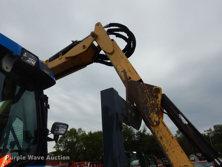 image for item DM3166 2004 New Holland TS115A  tractor