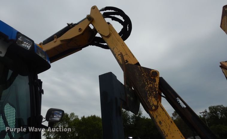 image for item DM3166 2004 New Holland TS115A  tractor