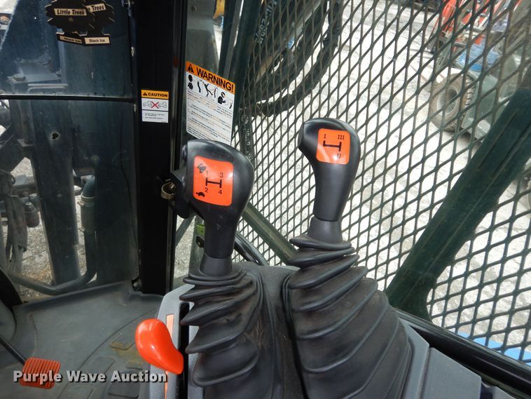 image for item DM3166 2004 New Holland TS115A  tractor