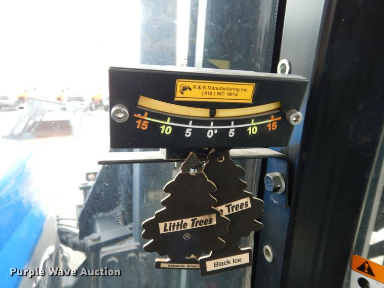 image for item DM3166 2004 New Holland TS115A  tractor