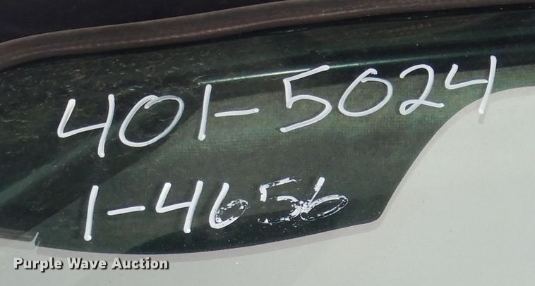 image for item DM3166 2004 New Holland TS115A  tractor