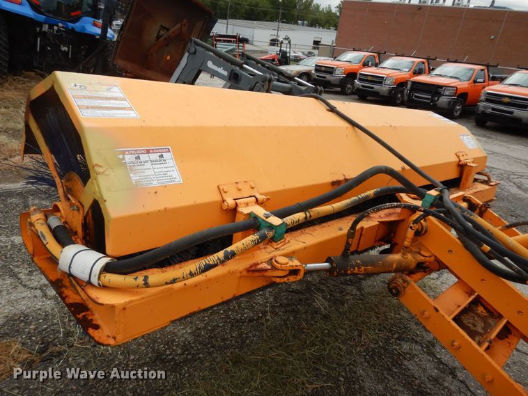 image for item DM3167 2007 Rosco 4830 Sweeper Pro  broom