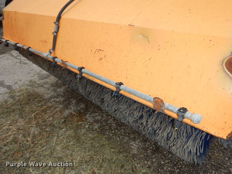 image for item DM3167 2007 Rosco 4830 Sweeper Pro  broom