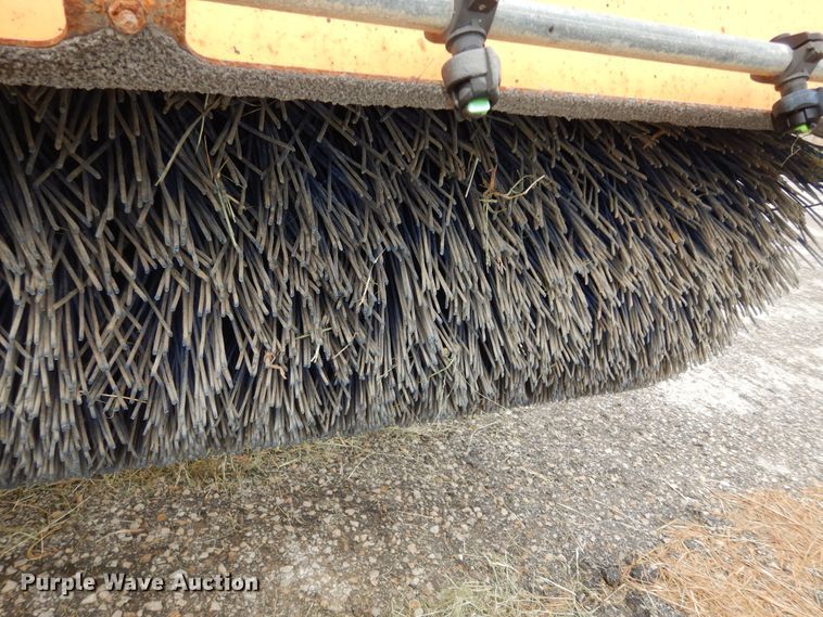 image for item DM3167 2007 Rosco 4830 Sweeper Pro  broom