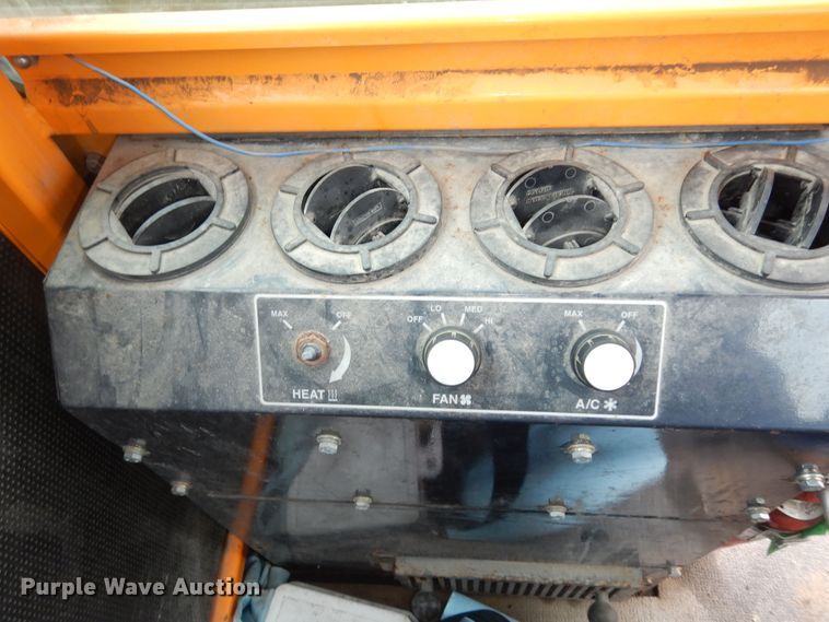 image for item DM3167 2007 Rosco 4830 Sweeper Pro  broom