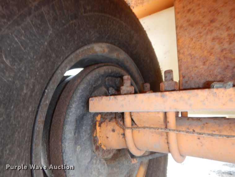 image for item DM3167 2007 Rosco 4830 Sweeper Pro  broom