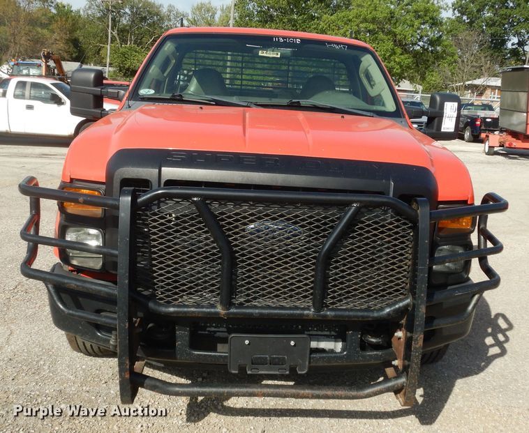 image for item DM3173 2008 Ford F250 Super Duty XL  pickup truck