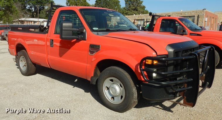 image for item DM3173 2008 Ford F250 Super Duty XL  pickup truck