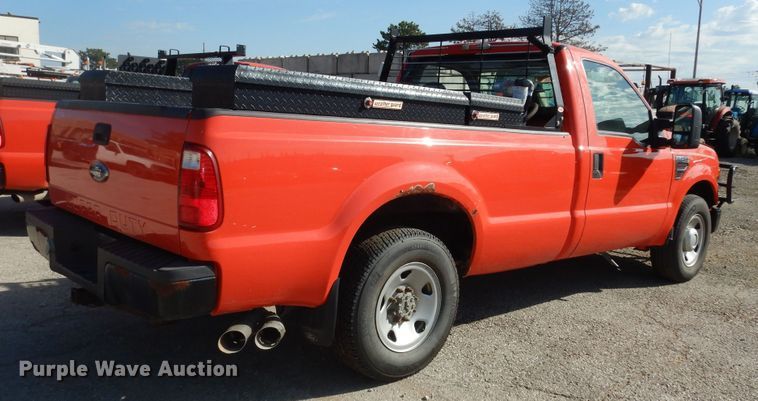 image for item DM3173 2008 Ford F250 Super Duty XL  pickup truck