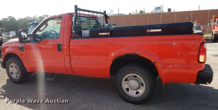 image for item DM3173 2008 Ford F250 Super Duty XL  pickup truck