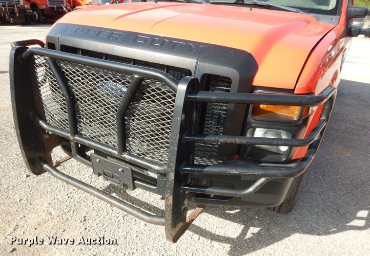 image for item DM3173 2008 Ford F250 Super Duty XL  pickup truck