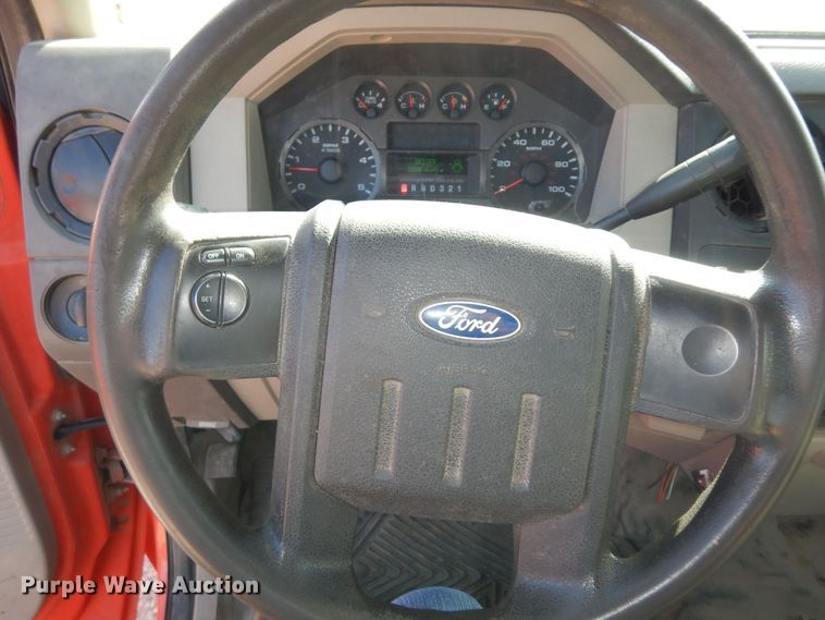 image for item DM3173 2008 Ford F250 Super Duty XL  pickup truck