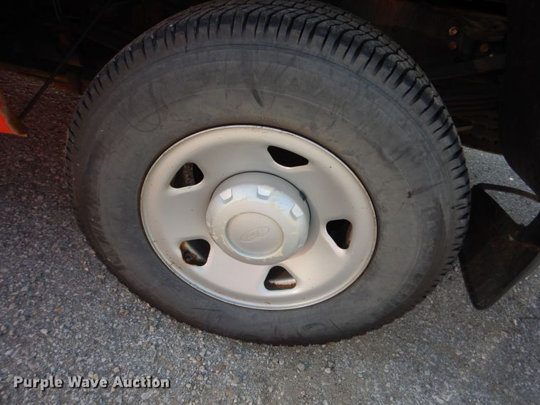 image for item DM3173 2008 Ford F250 Super Duty XL  pickup truck