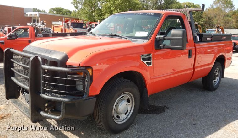 image for item DM3174 2010 Ford F250 Super Duty XL  pickup truck