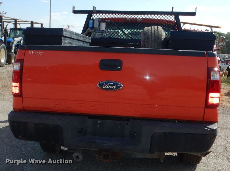 image for item DM3174 2010 Ford F250 Super Duty XL  pickup truck