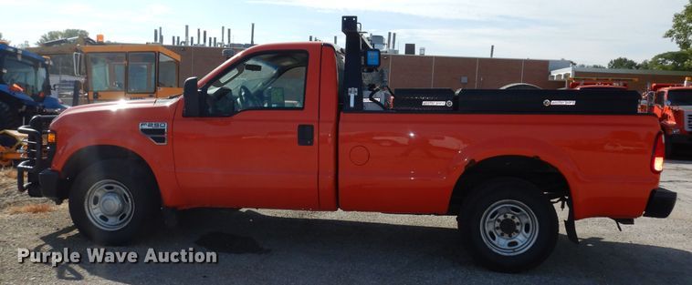 image for item DM3174 2010 Ford F250 Super Duty XL  pickup truck