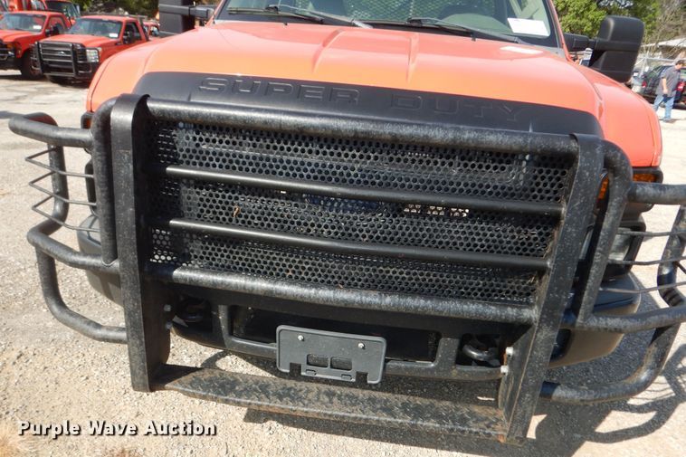image for item DM3174 2010 Ford F250 Super Duty XL  pickup truck