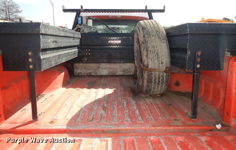 image for item DM3174 2010 Ford F250 Super Duty XL  pickup truck