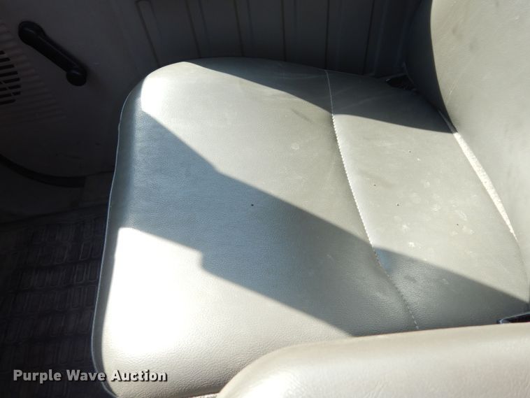 image for item DM3174 2010 Ford F250 Super Duty XL  pickup truck