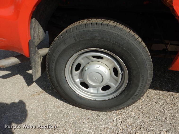 image for item DM3174 2010 Ford F250 Super Duty XL  pickup truck