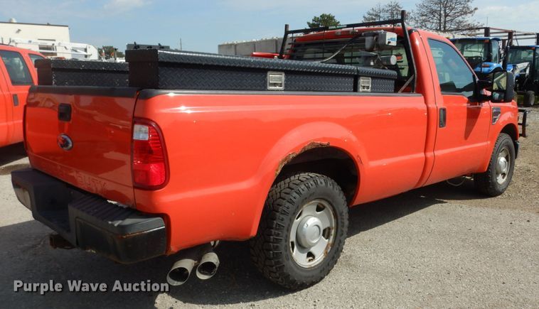 image for item DM3175 2008 Ford F250 Super Duty XL  pickup truck