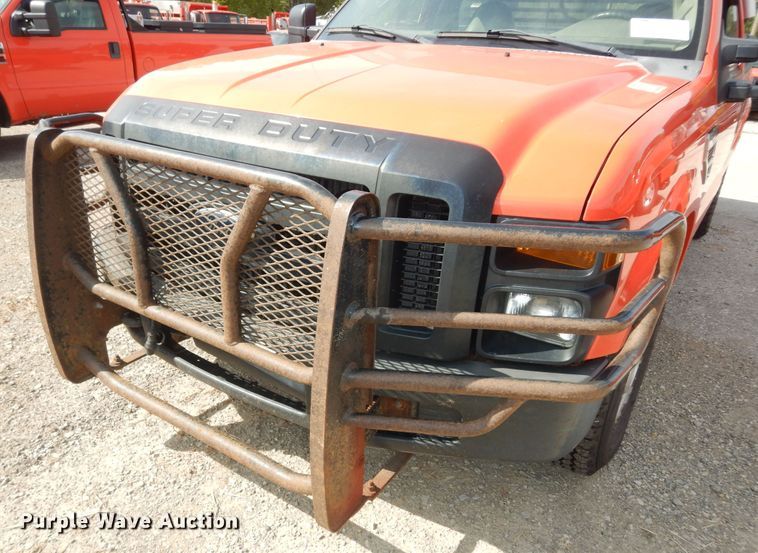 image for item DM3175 2008 Ford F250 Super Duty XL  pickup truck