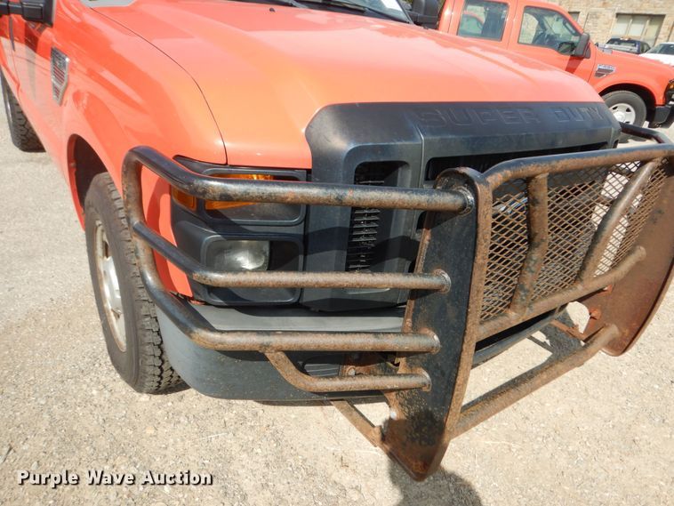 image for item DM3175 2008 Ford F250 Super Duty XL  pickup truck