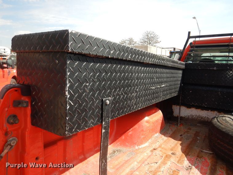 image for item DM3175 2008 Ford F250 Super Duty XL  pickup truck