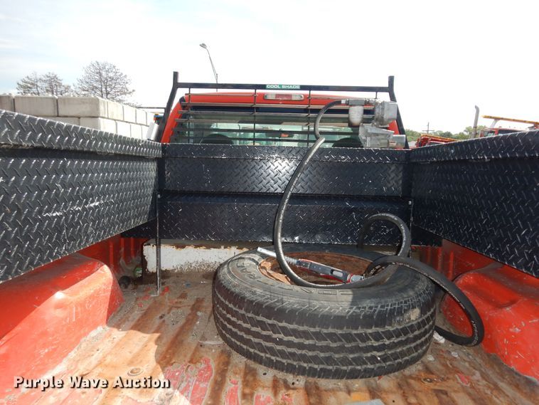 image for item DM3175 2008 Ford F250 Super Duty XL  pickup truck