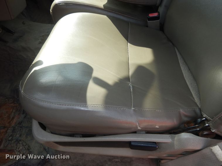 image for item DM3175 2008 Ford F250 Super Duty XL  pickup truck