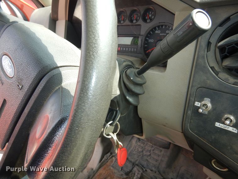 image for item DM3175 2008 Ford F250 Super Duty XL  pickup truck