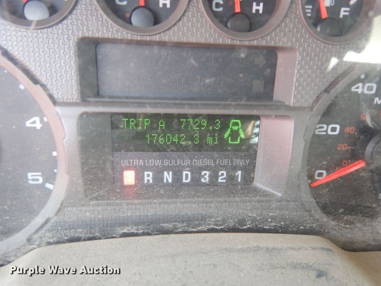 image for item DM3175 2008 Ford F250 Super Duty XL  pickup truck