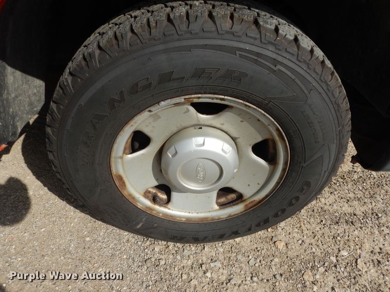 image for item DM3175 2008 Ford F250 Super Duty XL  pickup truck