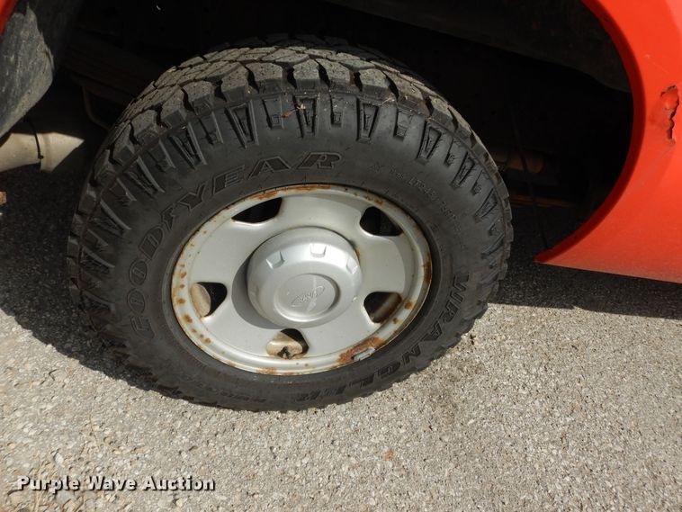 image for item DM3175 2008 Ford F250 Super Duty XL  pickup truck