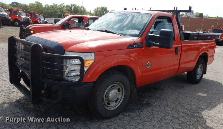 image for item DM3182 2011 Ford F250 Super Duty XL  pickup truck