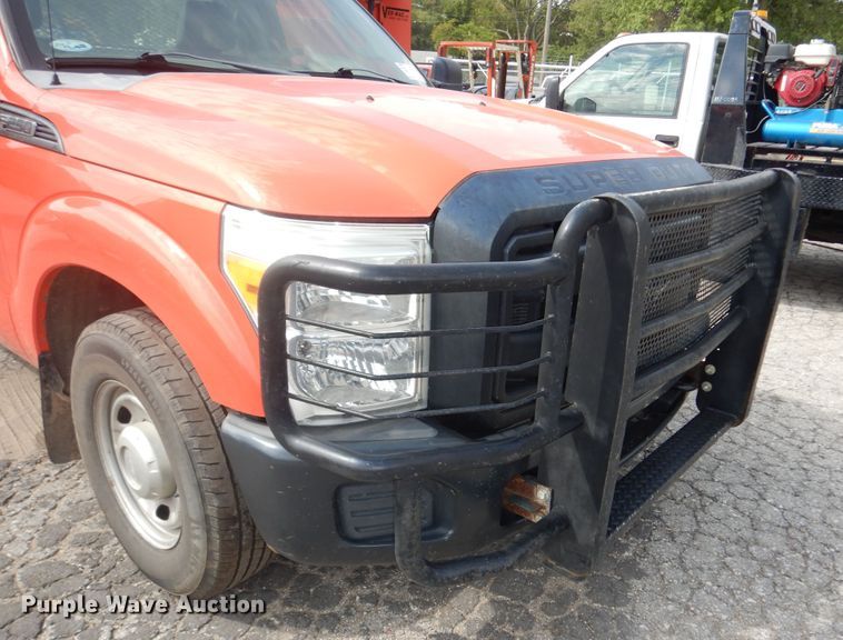 image for item DM3182 2011 Ford F250 Super Duty XL  pickup truck